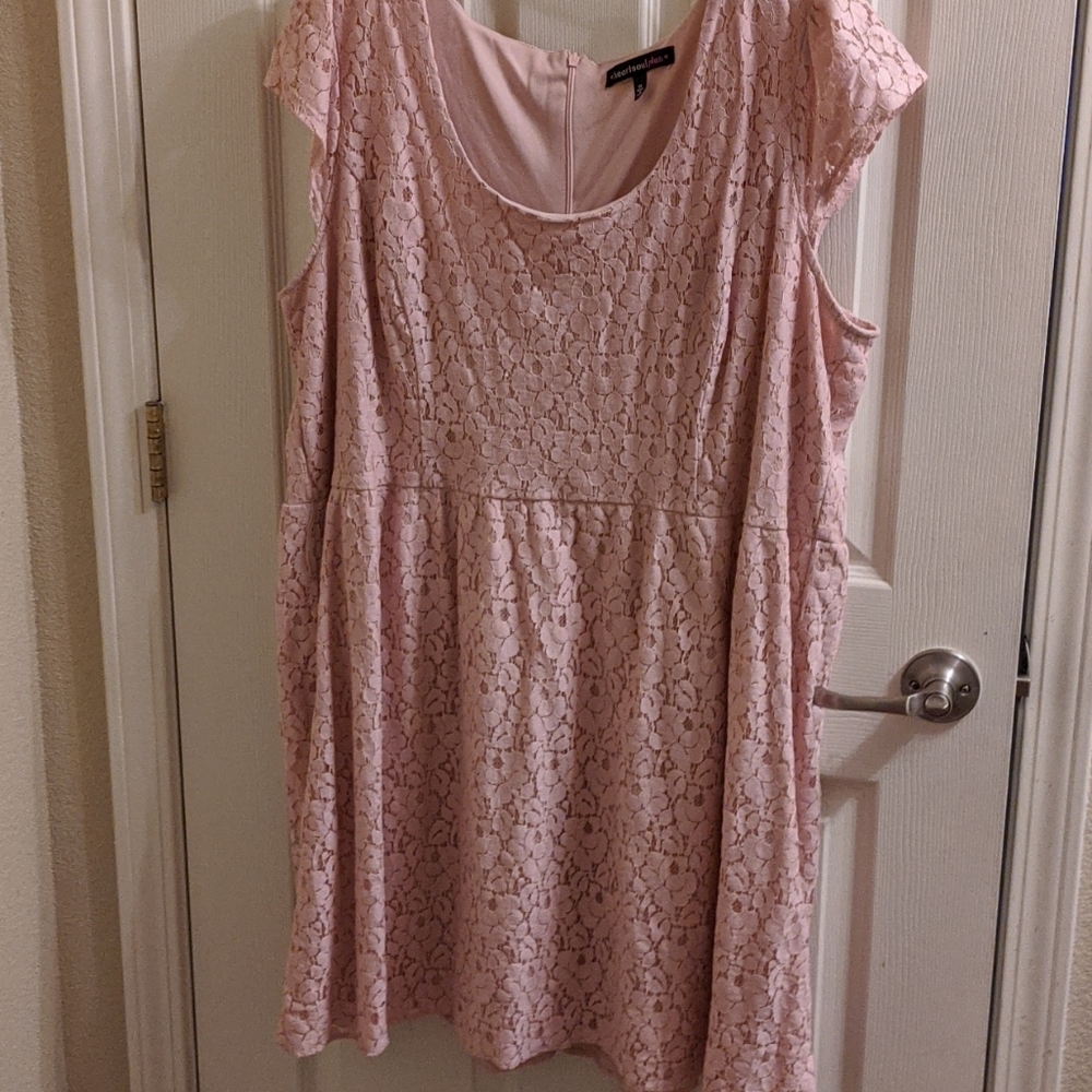 Cute, floral lace dress